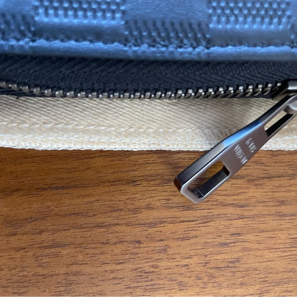 Louis Vuitton Zippy Wallet Vertical - Picture 5 of 13